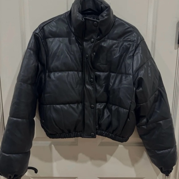 Zara Black Puffer Jacket size XS SOLD OUT online IMMACULATE - Picture 5 of 12